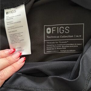 Figs Technical Collection Black Materity Scrub Jogger MEDIUM PETITE